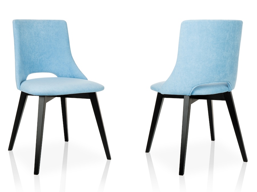 Błękitne krzesła tapicerowane do jadalni